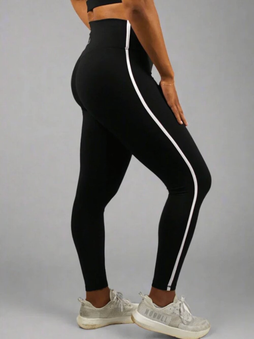 Peach Active Momentum Leggings - Black with White Trim